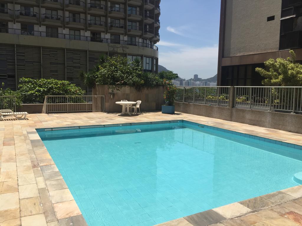 Penthouse Copacabana Apartemen