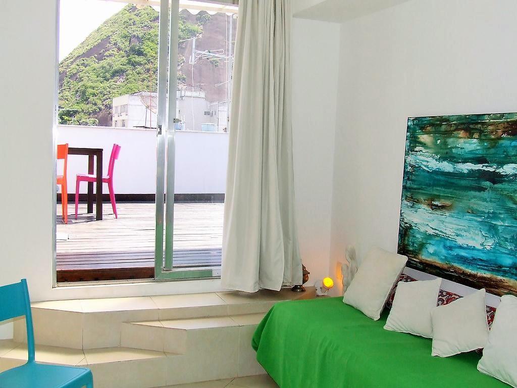 Penthouse Copacabana Apartemen